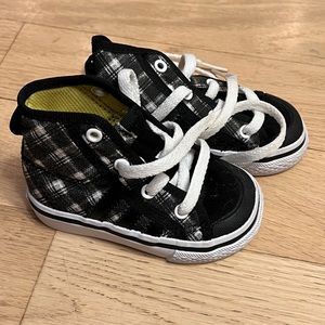 Infants Adidas High Top Sneakers, NWOT Size 4